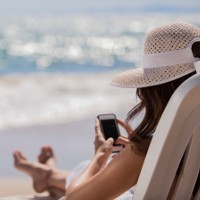 Australians tied to work emails while on holiday: Research